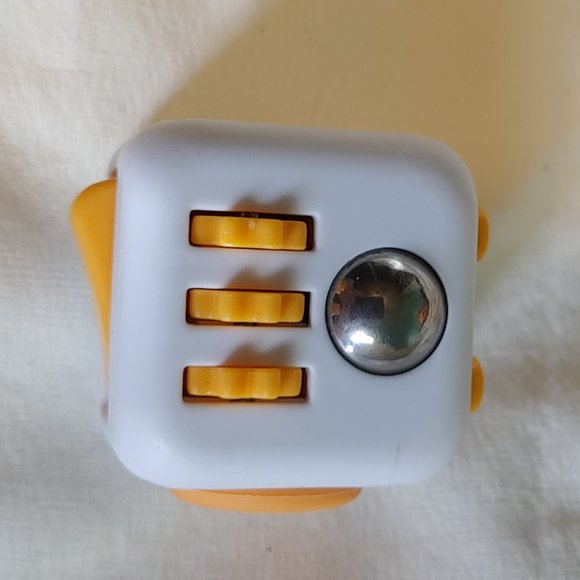Fidget Cube - Picture 5 of 6